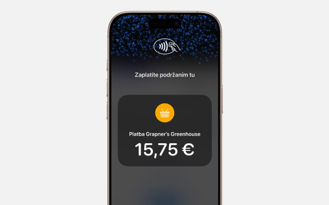 Displej iPhonu s aplikací GP tom a výzvou k bezkontaktní platbě
